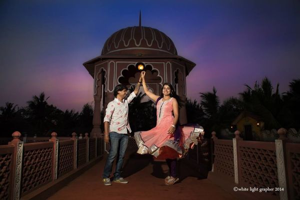 WHITE LIGHT GRAPHER Gallery Photo